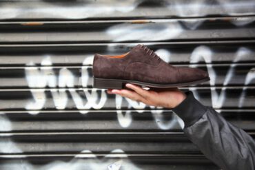 ZAPATO de estilo Oxford en ANTE marrón hecho a mano por Beatnik Shoes