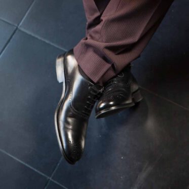 Zapato de vestir negro Oxford Legate para hombre Kaufman hecho a mano por Beatnik Shoes