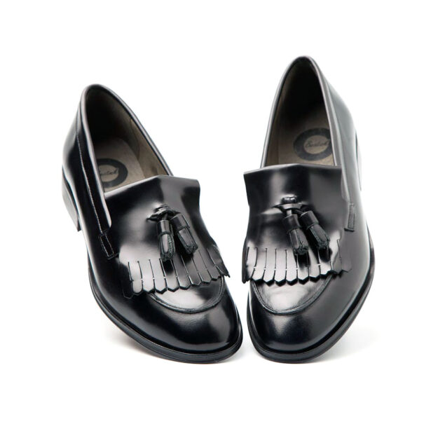 Tammi mocasines negros de mujer por Beatnik Shoes