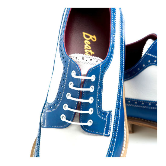 zapato bicolor estilo oxford en azul y blanco hombre Beatnik Shoes