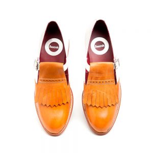 Zapato hebilla bicolor by Beatnik-Shoes