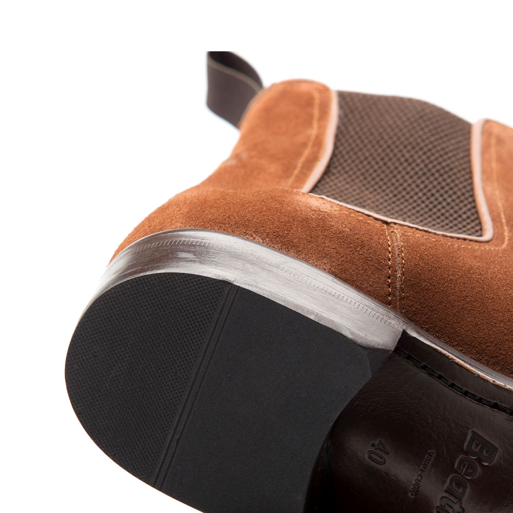 Bota Chelsea de hombre en ante marrón claro | www.beatnikshoes.com