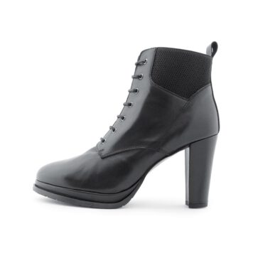 Black high heel ankle boots for woman by Beatnik