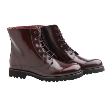 Burgundy combat ankle boots in genuine leather Joan. Handmade in Spain by Beatnik Shoes