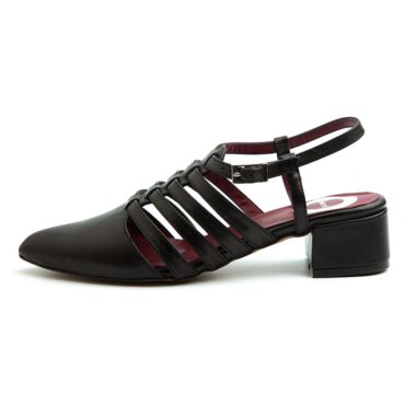 Pointy black leather flat sandal for women by Beatnik Shoes