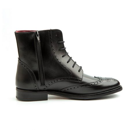 Black leather laced and low-heeled zipper boots for women. Beatnik Barbara Black Handmade in Spain by Beatnik Shoes 