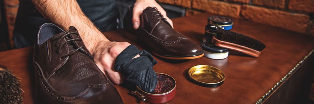 cleaning leather shoes