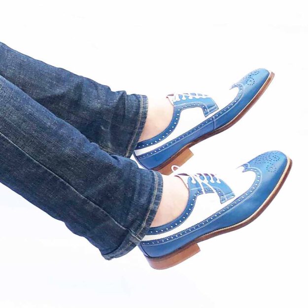 Zapato de estilo Oxford bicolor en piel azul y blanco para hombre Beatnik Lucien