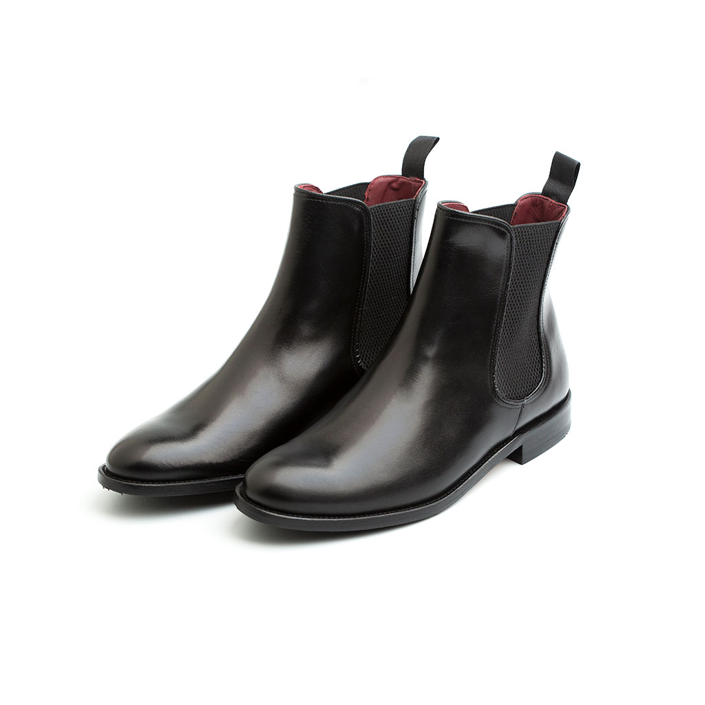 Begrip Leven van verzonden Black leather Chelsea boots for women Carla - Total comfort