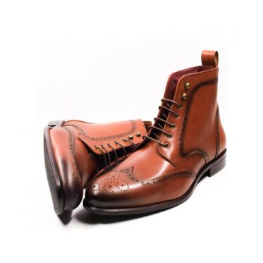 BClassic brogue boots handmade in brown leather, with lace-up fastening and Beatnik Williams stitched leather sole.