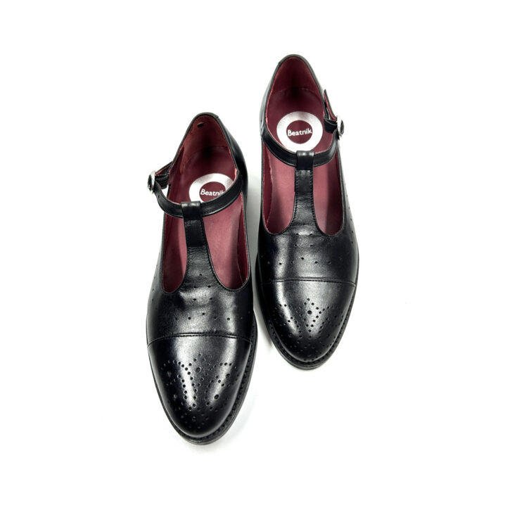 Women's black buckle shoes in leather with medium heel, handmade in Spain, Beatnik Martha Black