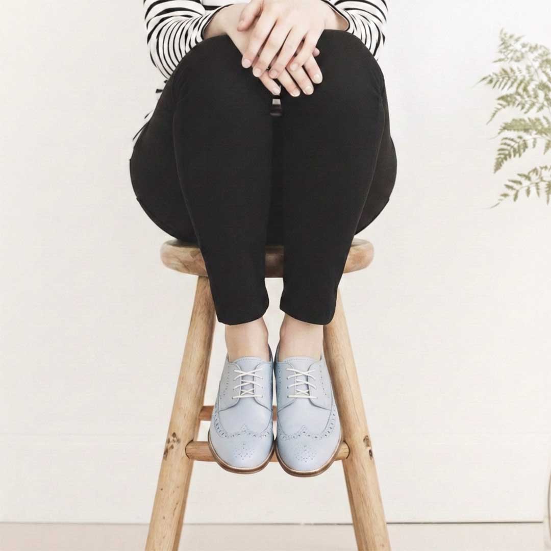 Blucher de mujer en piel color azul Beatnik Ethel Blue Volare