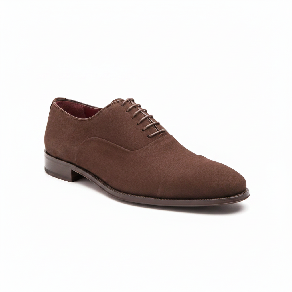 Zapato de cordones estilo Oxford de ante marrón para hombre Corso hecho a mano en España por Beatnik Shoes
